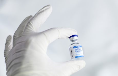 נחתם הסכם עם פייזר לרכישת חיסונים ל2022
